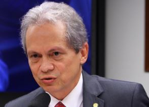 Comissão aprova acréscimo de dias de férias para trabalhador idoso